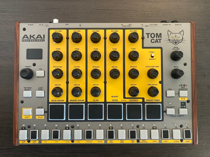 Akai Tom Cat